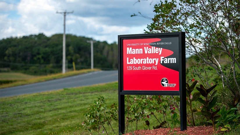 Mann Valley Farm sign near road