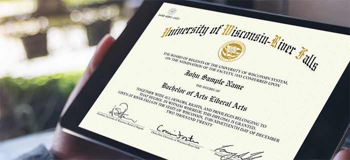 CeDiploma On Tablet