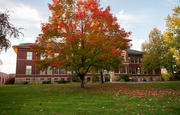 Fall campus scenes - South Hall