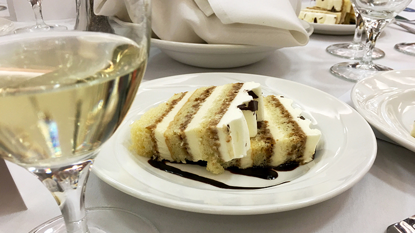 Banquet tablescape - tiramisu