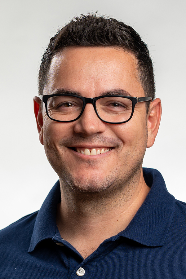 Carlos Rojas headshot