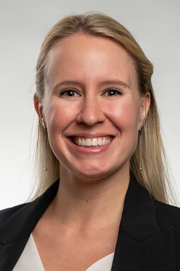 Cera Babb headshot