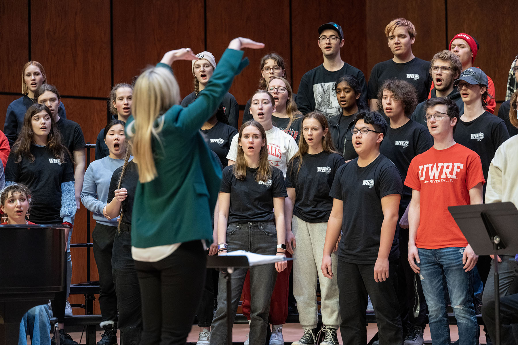 UWRF choir with Woodbury High School Choir