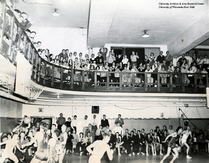 1950 basketball game showing the crackerbox gym