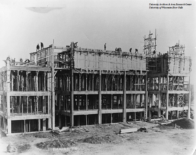 Photograph of the construction of North Hall, December 29, 1913