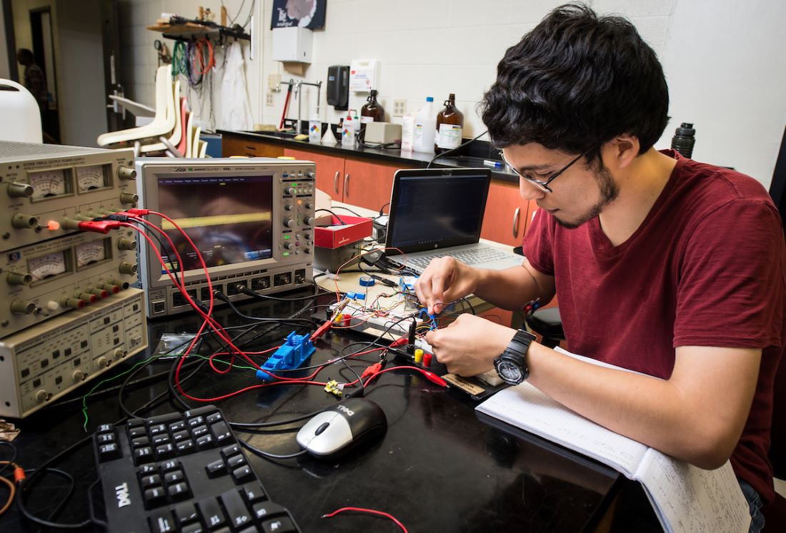 Physics lab research R Alvarado physics major robotics code