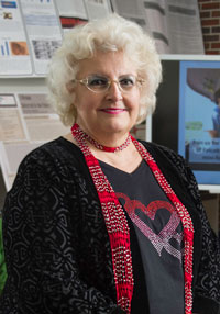 Alumna Kathy DeLonais