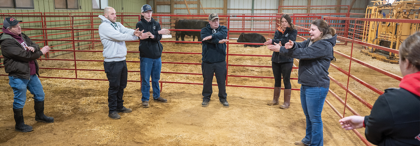 Humane Handling students learning about animal behavior