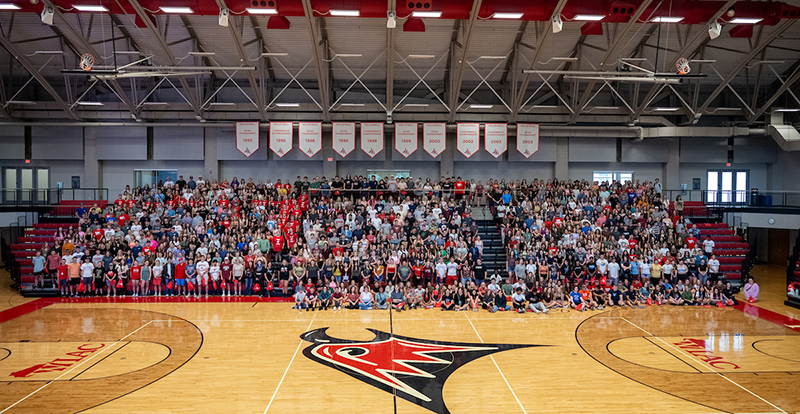 a large group photo of the incoming class of first year students