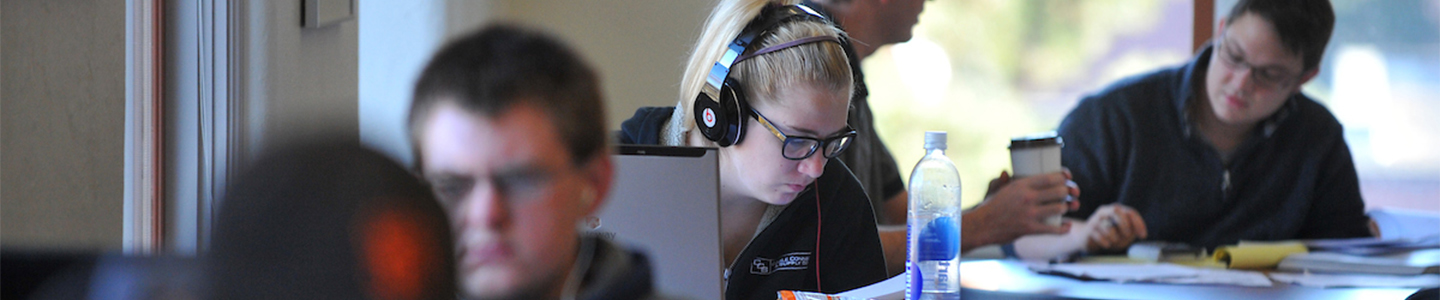 Student studying on campus 